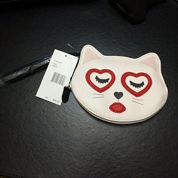 Betsey Johnson cream kitty with hearts wristlet - Picture 1 of 4